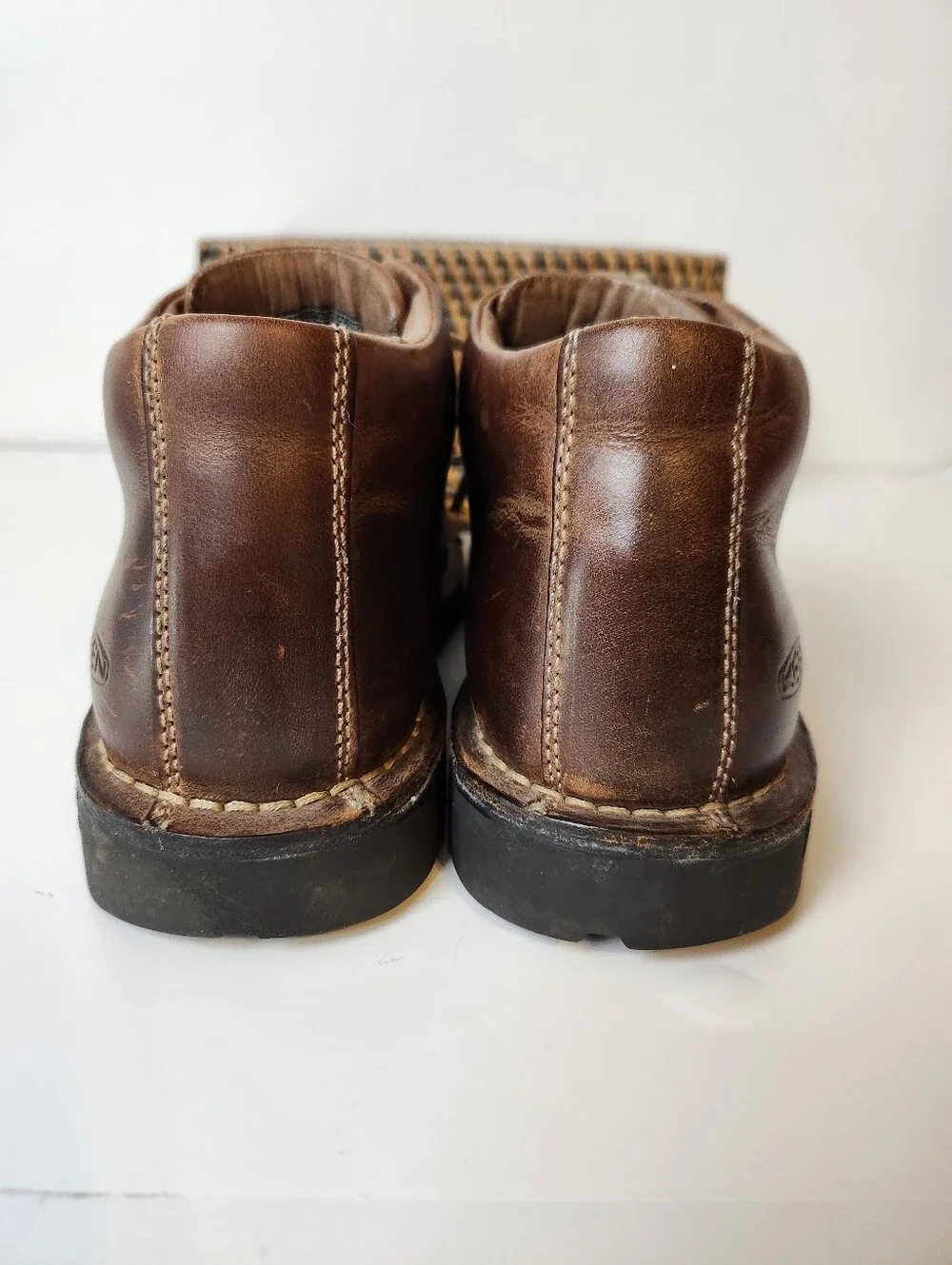 Keen Brown Distressed Leather Lug Sole Chukka Boots